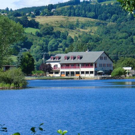 Le Lac Des Moines Condat  Exterior photo