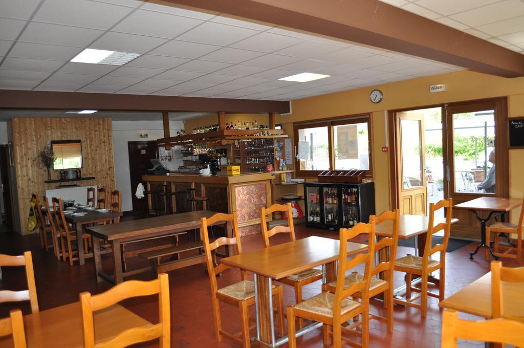 Le Lac Des Moines Condat  Exterior photo